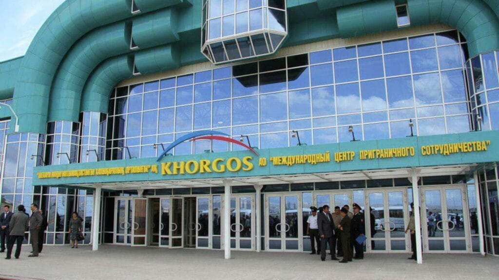 Казахстанские водители находят новые возможности в Хоргосе благодаря международным автобусным перевозкам Img 0142