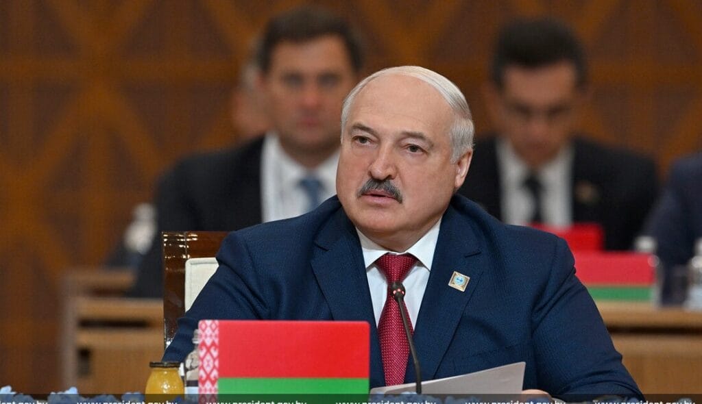Лукашенко оценил участие Беларуси в ШОС и БРИКС как стратегическое преимущество