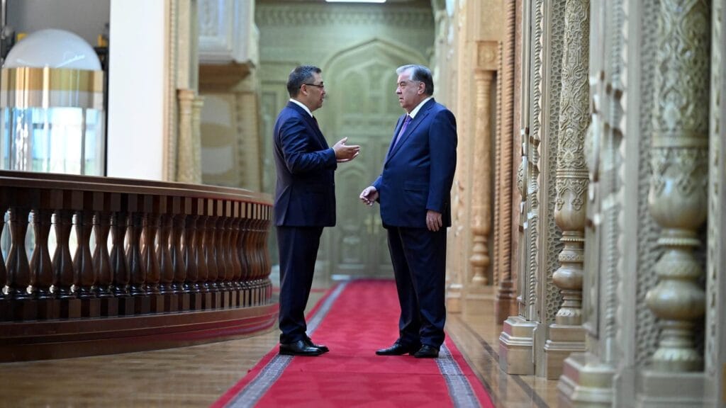 Президенты Кыргызстана и Таджикистана обсудили перспективы сотрудничества