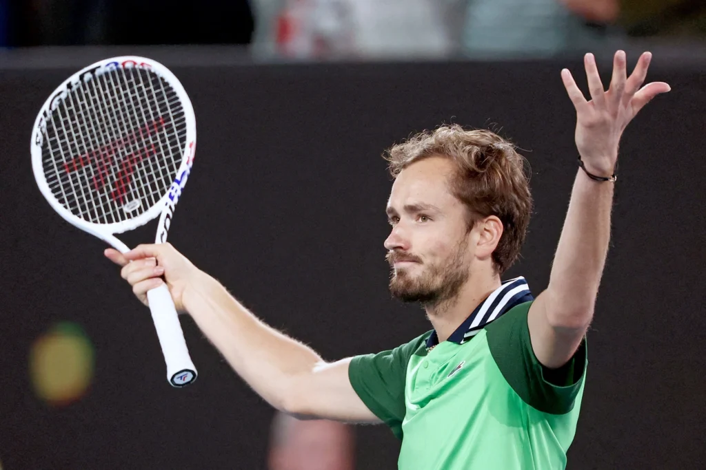 Медведев вышел в финал турнира ATP 250 в Алма-Ате