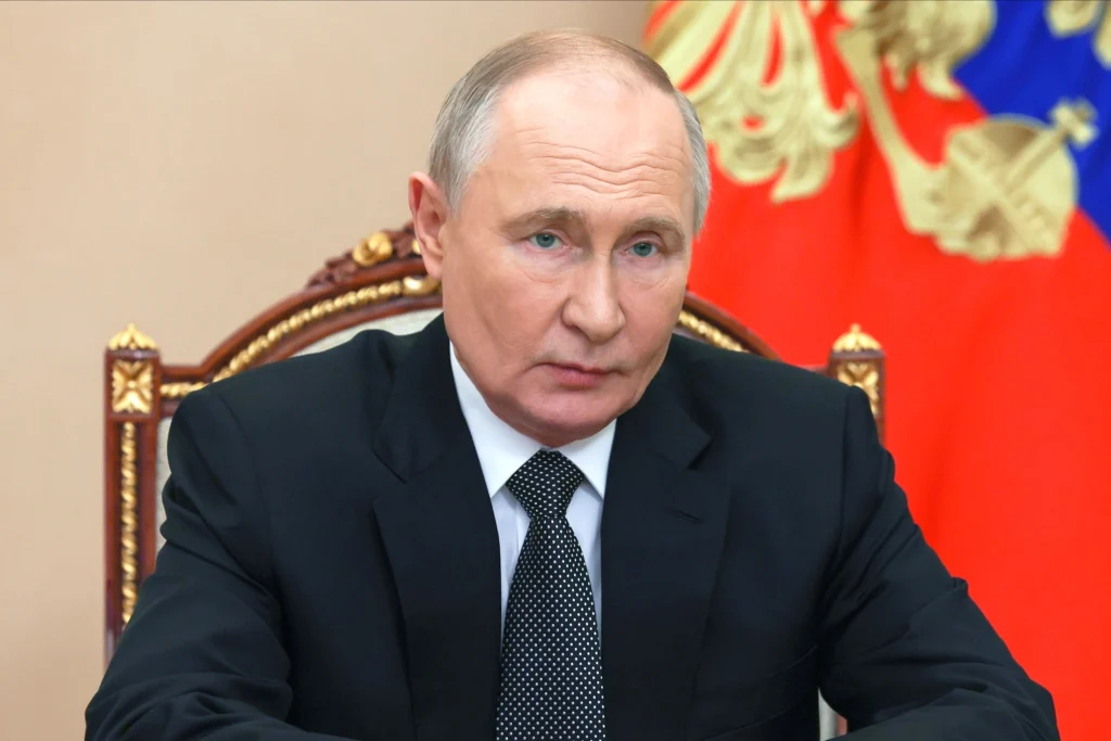 Путин поздравил Токаева с Днем Республики Казахстан